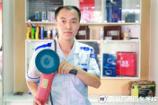 大學生“回爐”技校：看準商機  決定轉行換業