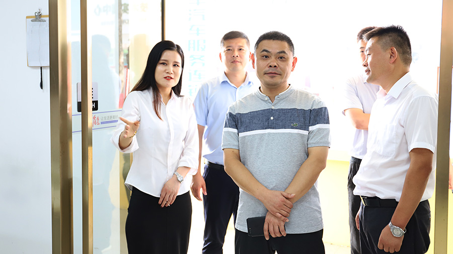 汽修行業(yè)頂級(jí)大師李東江教授蒞臨西安萬(wàn)通講學(xué)4