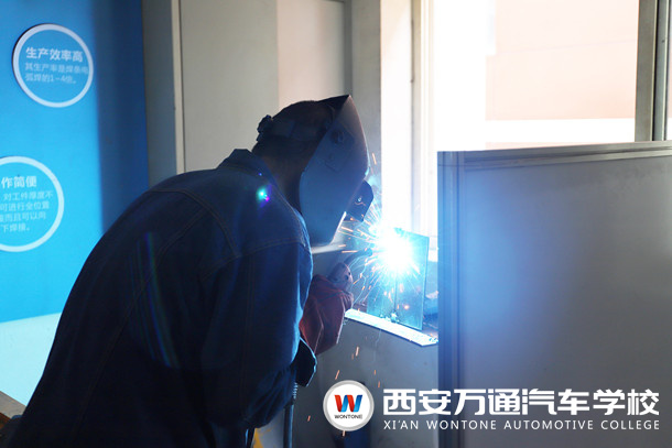 極度緊缺人才：焊工高居榜首，現(xiàn)在學(xué)還來得及！