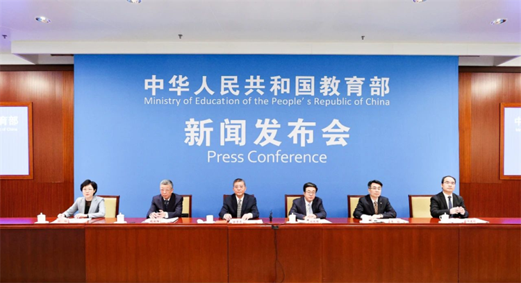 【重要資訊】 教育部最新《意見(jiàn)》解讀：職業(yè)教育不是“低層次教育”，更不是“淘汰教育”