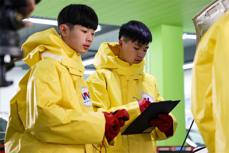 4月新能源汽車市場占有率達到29.5%，學(xué)新能源技術(shù)抓住發(fā)展機遇