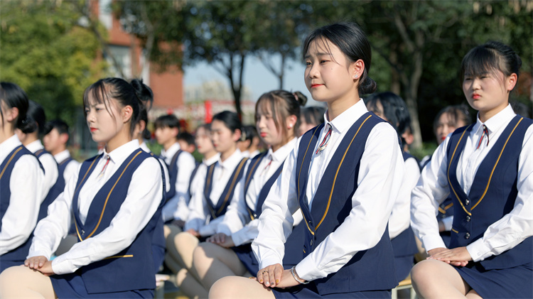 面對內(nèi)卷，轉(zhuǎn)道職校“真香了”！