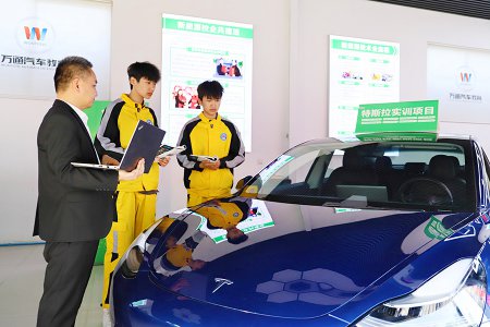 萬通汽修學校學費貴嗎，西安萬通汽車學校一年學費是多少？